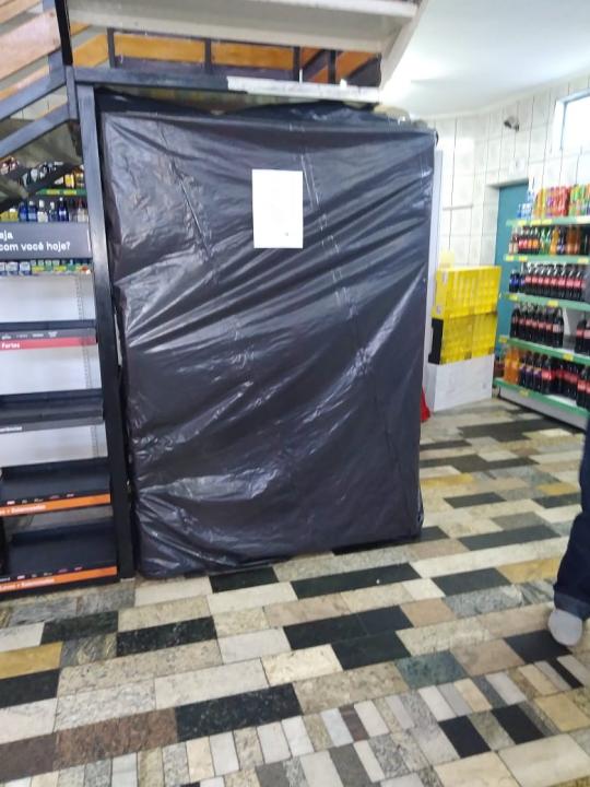 Foto 13 de 18 — Setor de bebidas é isolado em supermercados de Boa Esperança do Sul